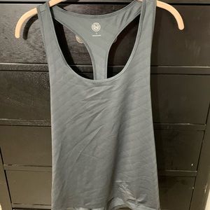 Women’s workout tank top